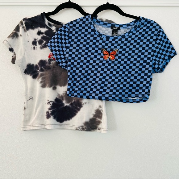 Rue21 Two Tees for one price - Picture 1 of 7